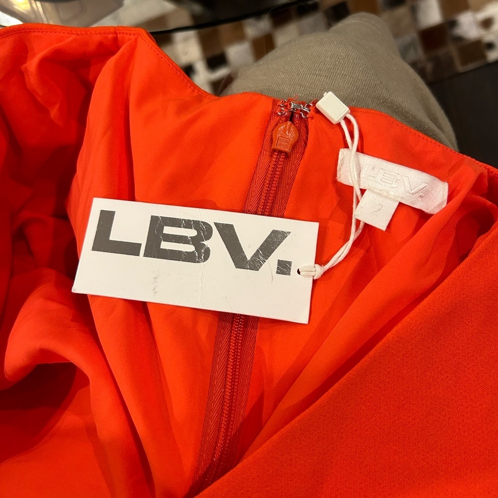NWT LBV. Bright Red Flame Crepe Cocktail Mini Dress w/ Corset Seams Size 2 - Picture 5 of 10
